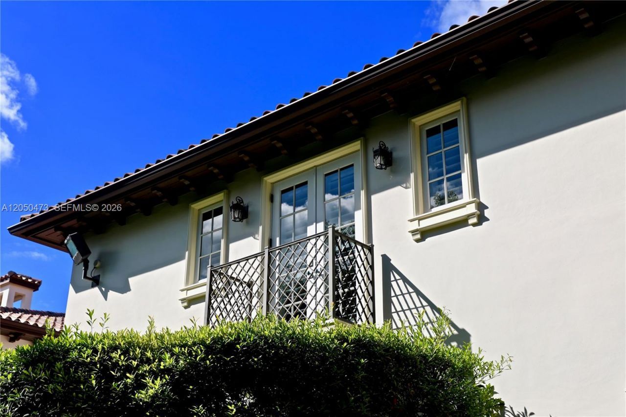 277 Marinero Ct , Coral Gables, FL 33143 Photo