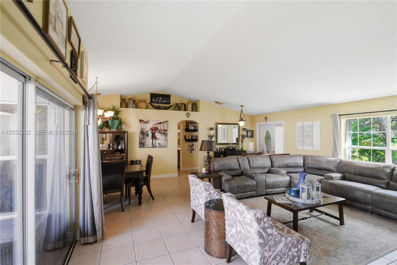 13341 SW 19th St, Miramar, FL 33027 Photo