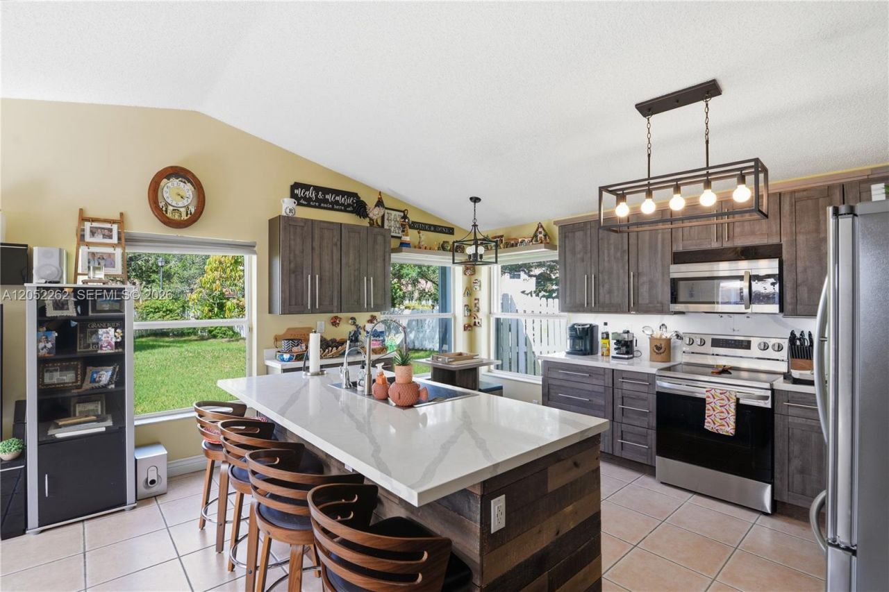 13341 SW 19th St, Miramar, FL 33027 Photo