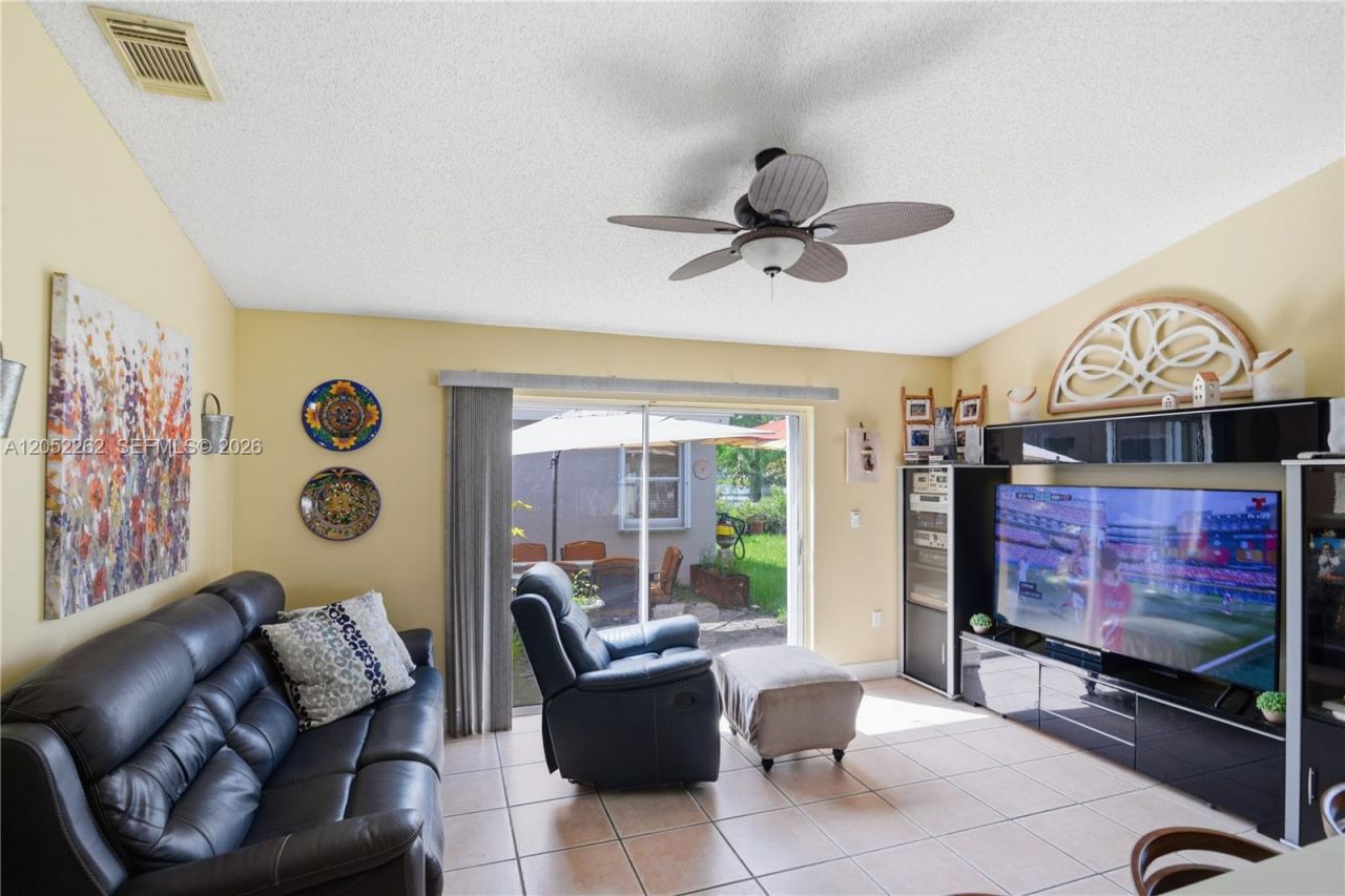 13341 SW 19th St, Miramar, FL 33027 Photo