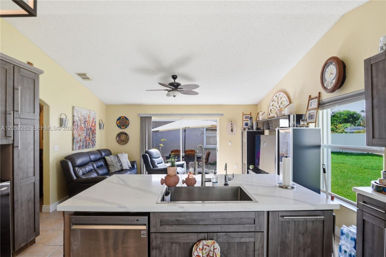 13341 SW 19th St, Miramar, FL 33027 Photo