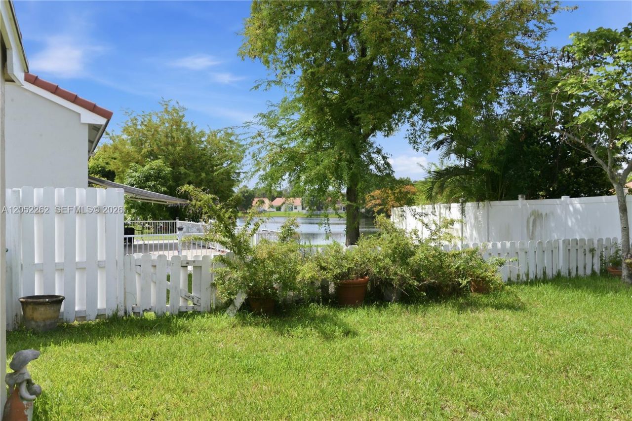 13341 SW 19th St, Miramar, FL 33027 Photo