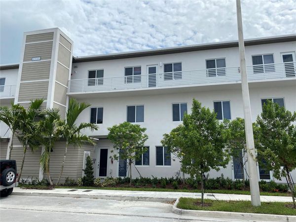 6455 NW 103rd Pl , Unit 303, Doral, FL 33178