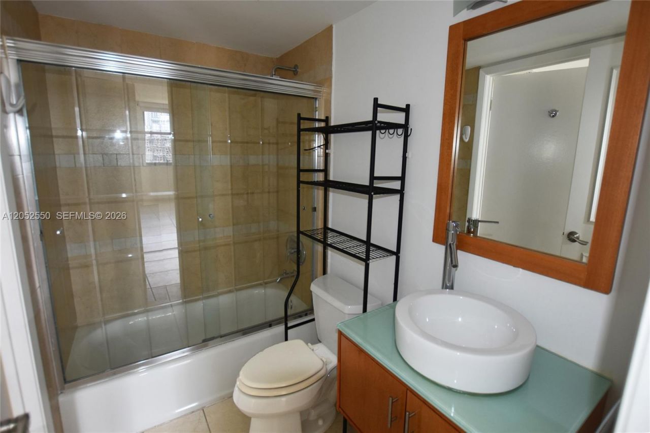 540 Brickell Key Dr , Unit 1511, Miami, FL 33131 Photo