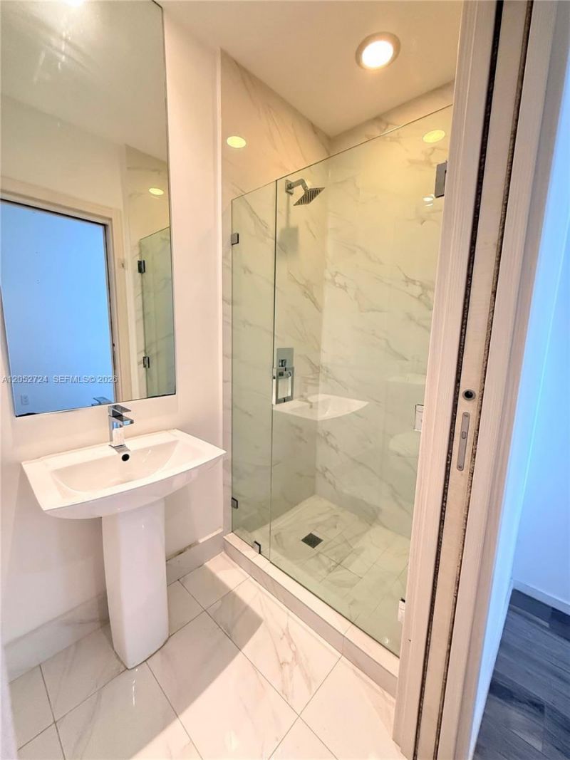 801 S Miami Ave , Unit 5108, Miami, FL 33130 Photo