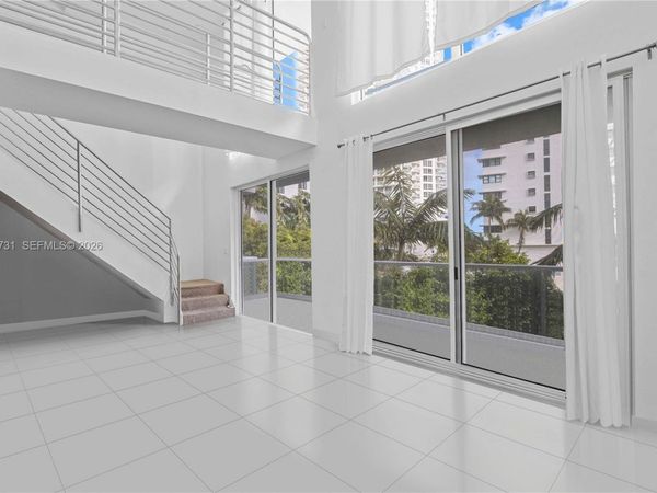 6362 Collins Ave, Unit 318, Miami Beach, FL 33141