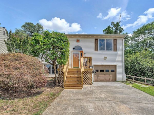 716 S Maple ST , Vinton, VA 24179