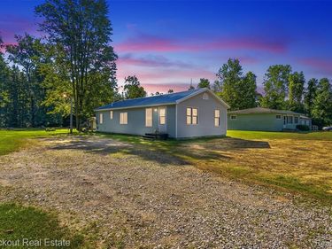 12845 Bueche Road, Albee Twp, MI 48417
