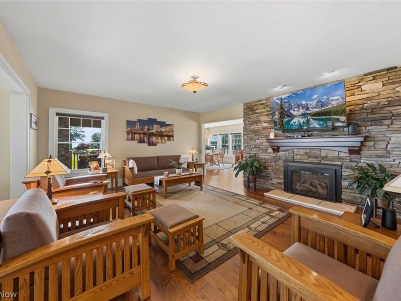 25021 Lakeview Drive, Bay Village, OH 44140 Photo 11
