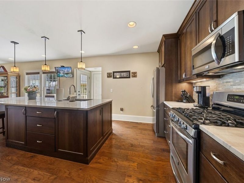 25021 Lakeview Drive, Bay Village, OH 44140 Photo 19