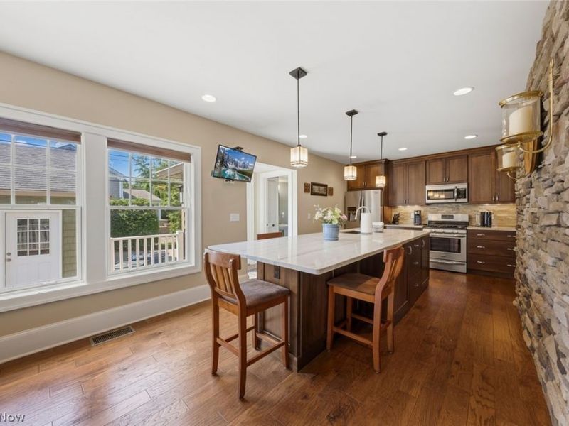 25021 Lakeview Drive, Bay Village, OH 44140 Photo 21