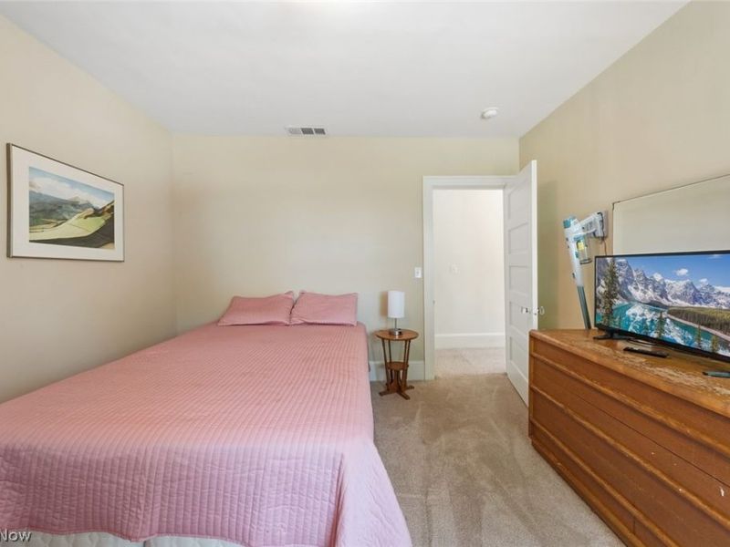 25021 Lakeview Drive, Bay Village, OH 44140 Photo 34