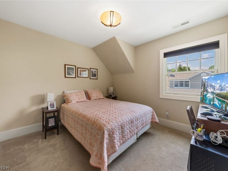 25021 Lakeview Drive, Bay Village, OH 44140 Photo 38