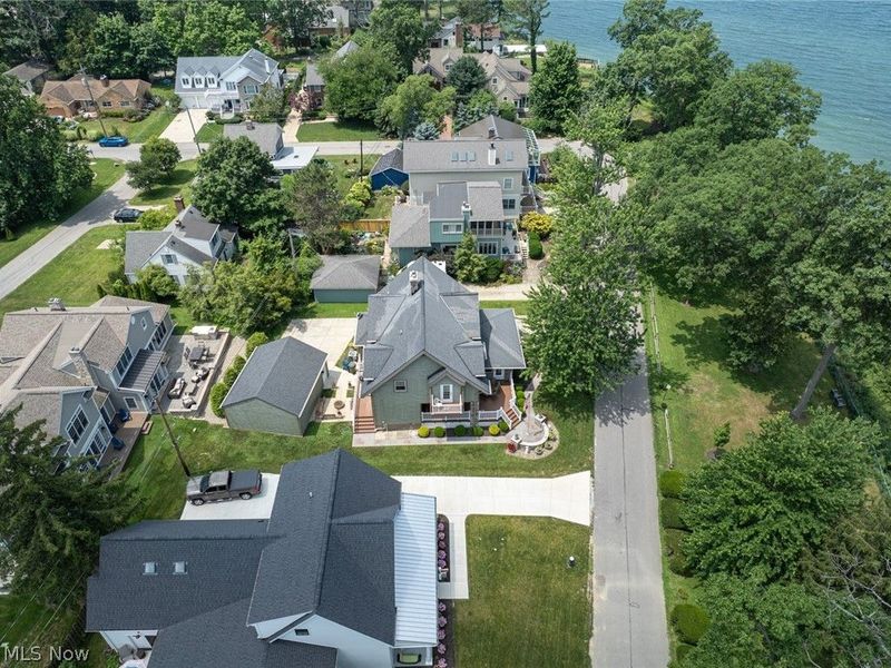 25021 Lakeview Drive, Bay Village, OH 44140 Photo 48