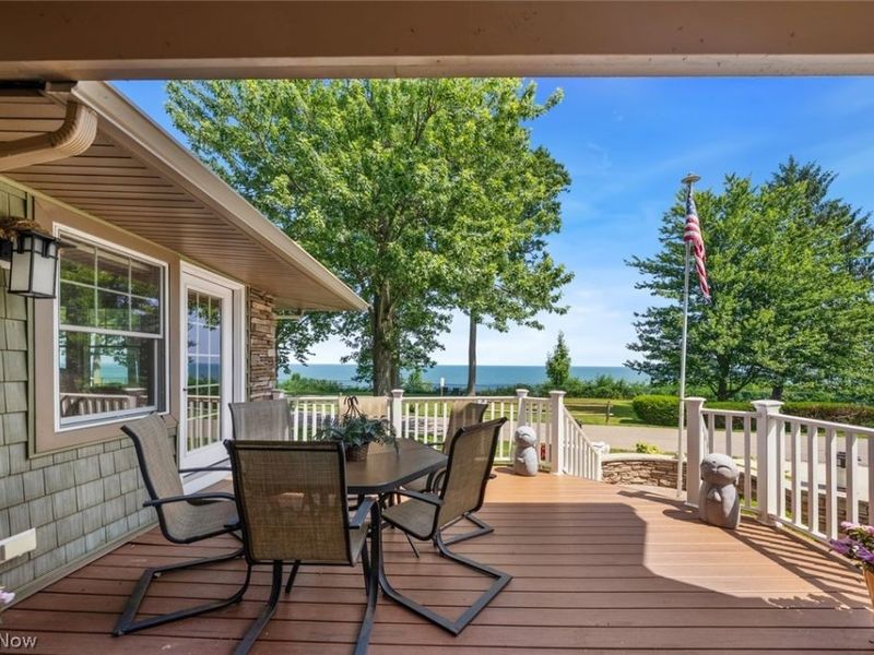 25021 Lakeview Drive, Bay Village, OH 44140 Photo 9