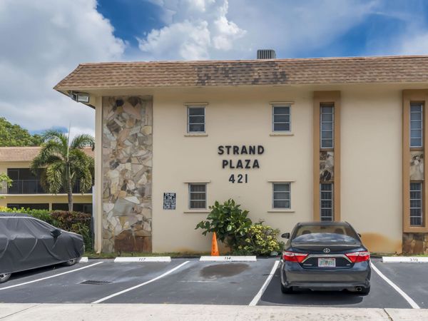 421 NE 1ST Street, Unit 204, Hallandale Beach, FL 33009