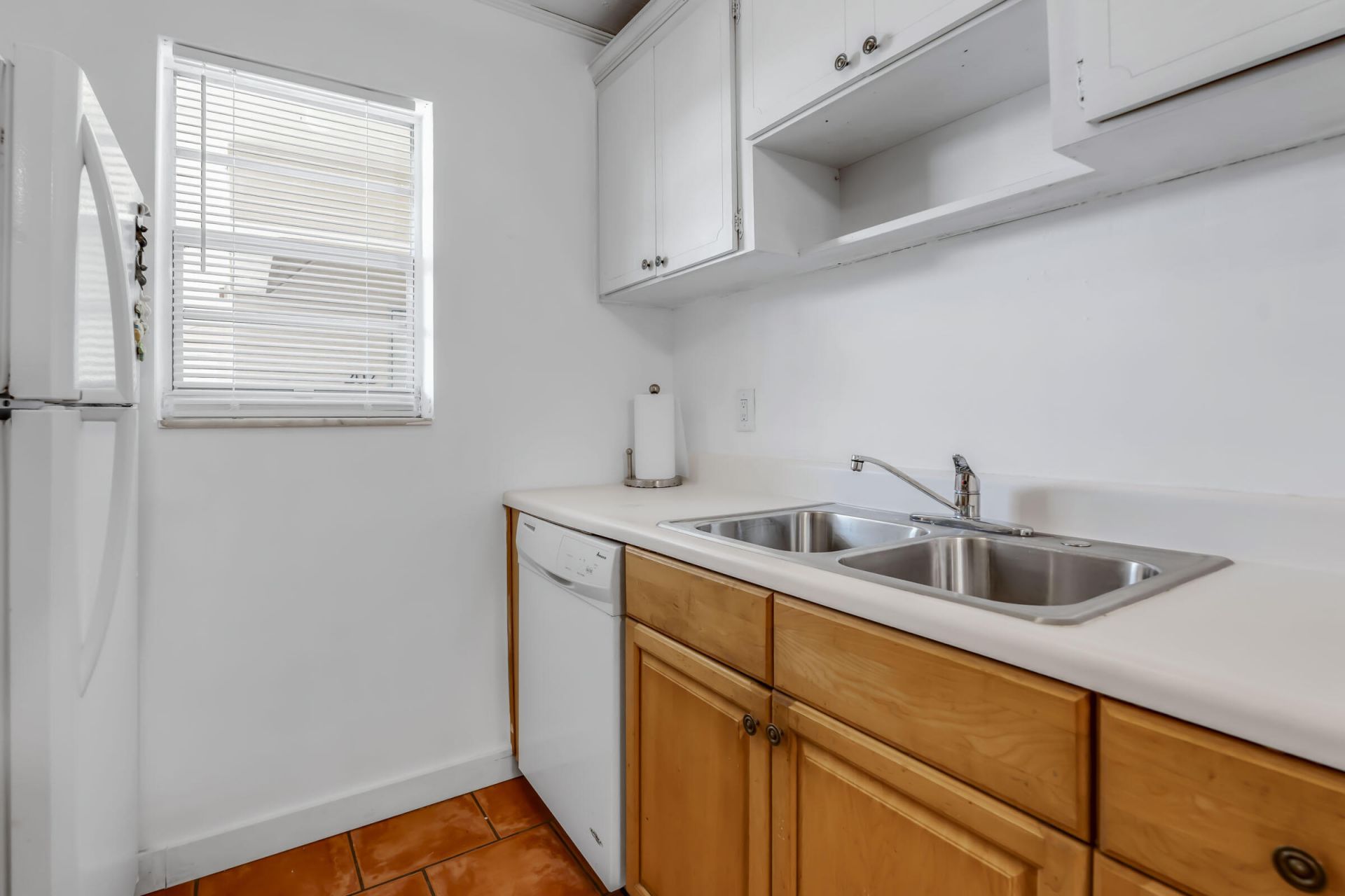 421 NE 1st Street, Unit 204, Hallandale Beach, FL 33009 Photo