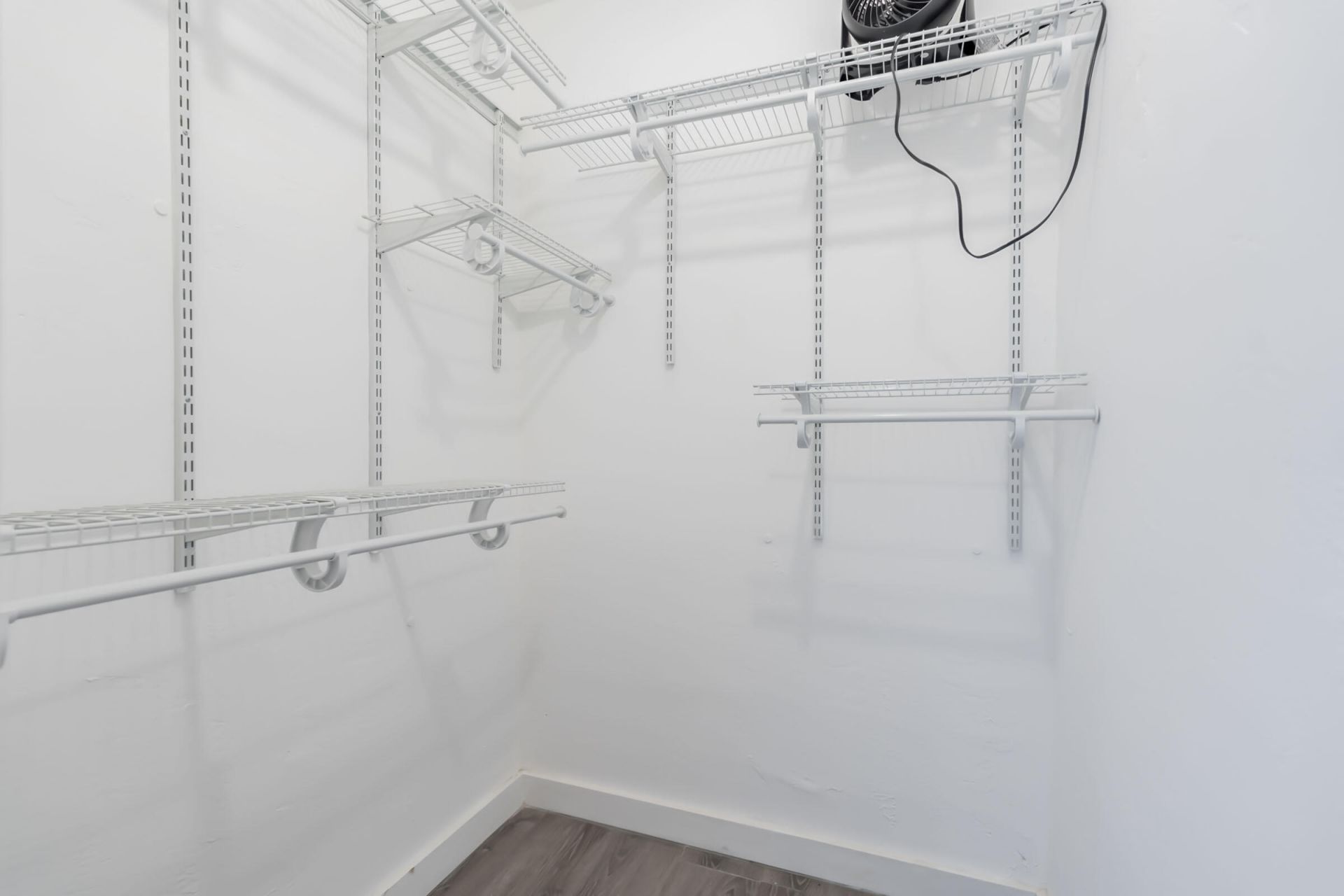 421 NE 1st Street, Unit 204, Hallandale Beach, FL 33009 Photo