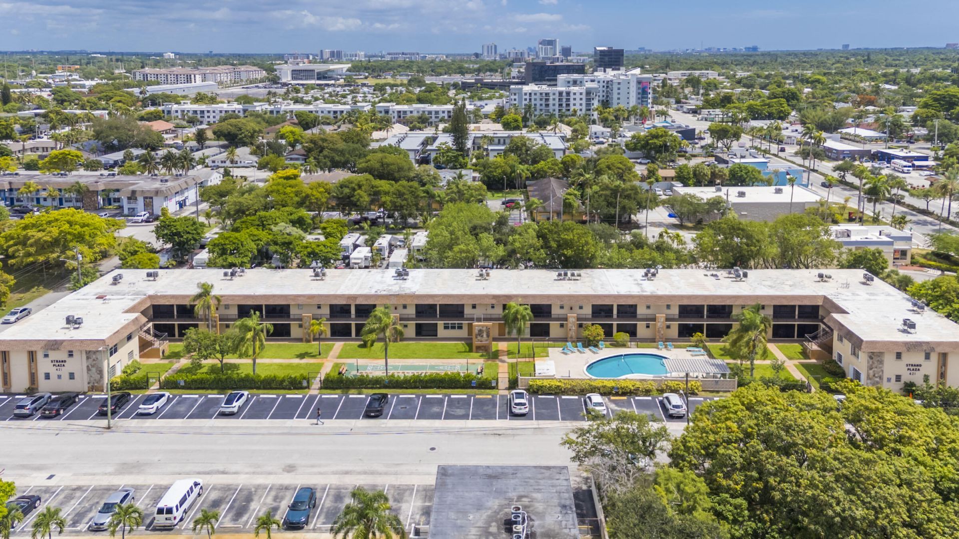 421 NE 1st Street, Unit 204, Hallandale Beach, FL 33009 Photo