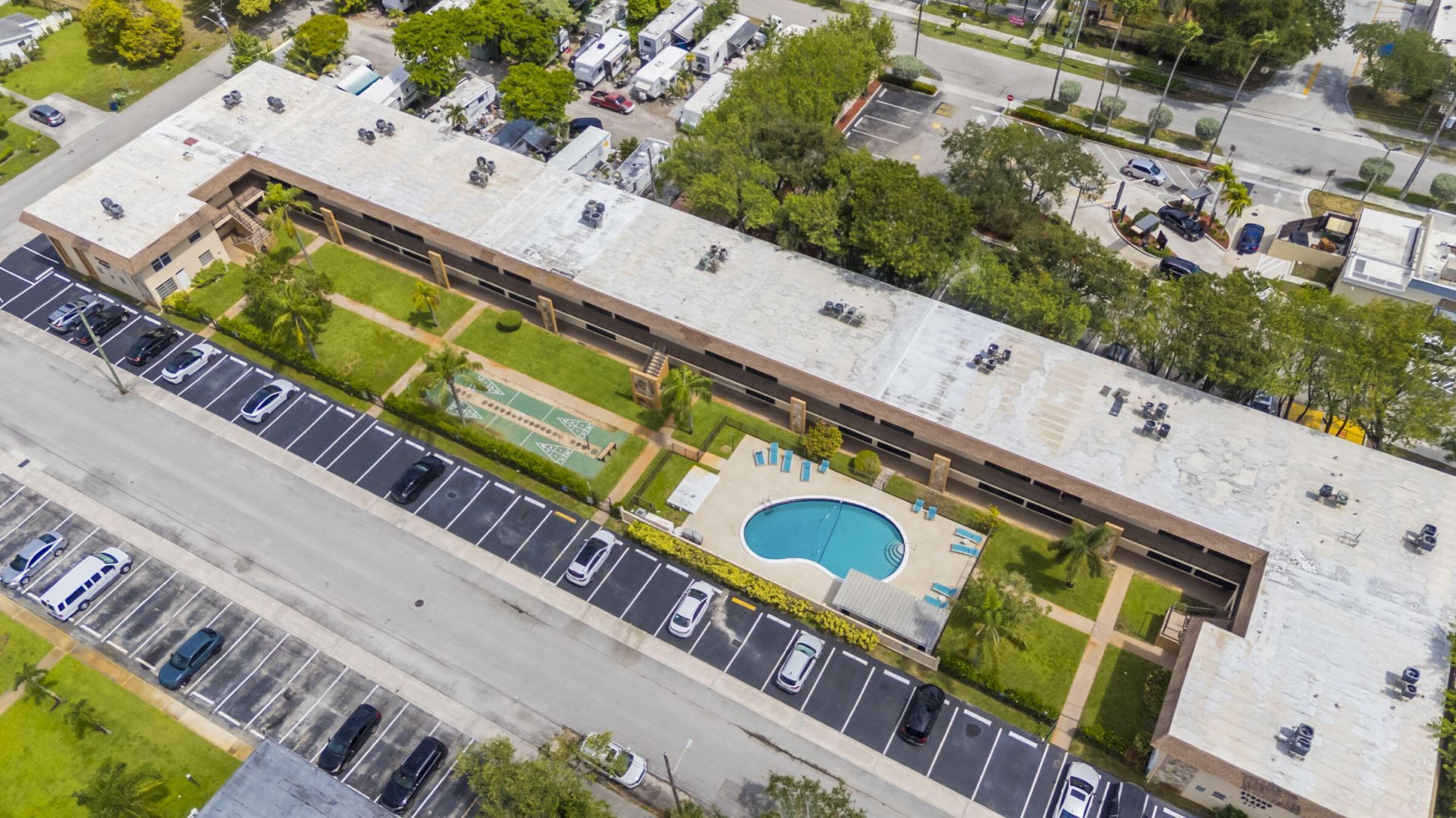 421 NE 1st Street, Unit 204, Hallandale Beach, FL 33009 Photo
