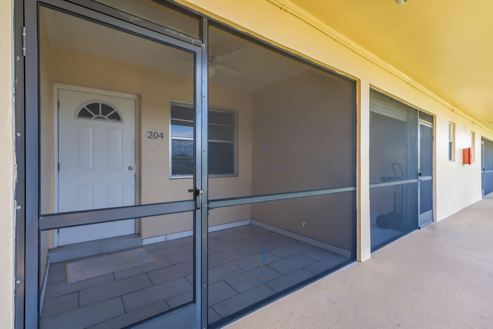 421 NE 1st Street, Unit 204, Hallandale Beach, FL 33009 Photo