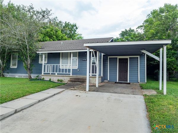 1805 E Crestwood Drive , Victoria, TX 77901