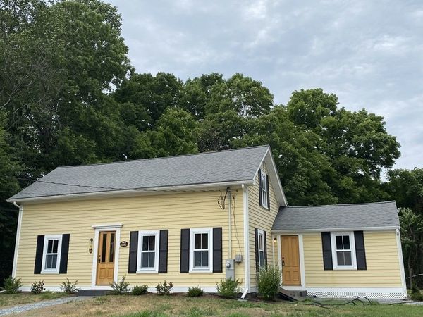 11 Cross St, Southborough, MA 01772