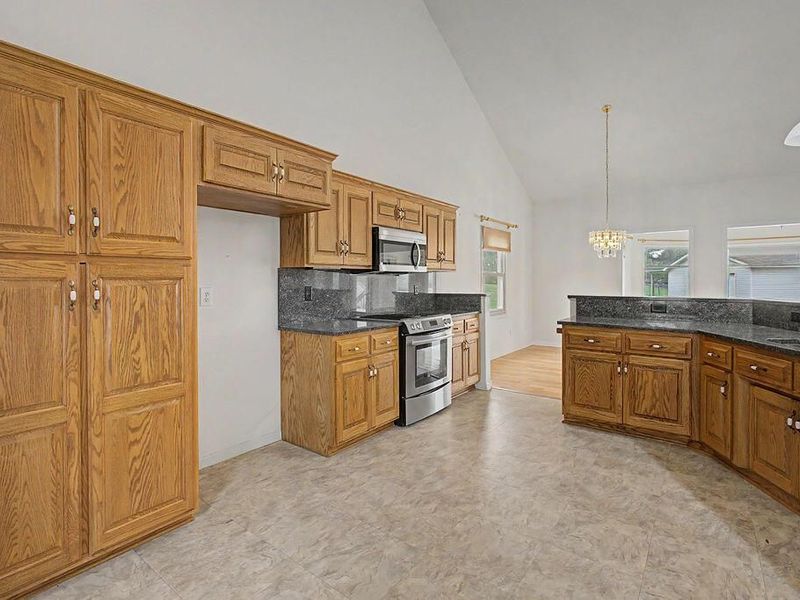 6 Fairway Drive , Mount Vernon, OH 43050 Photo 10