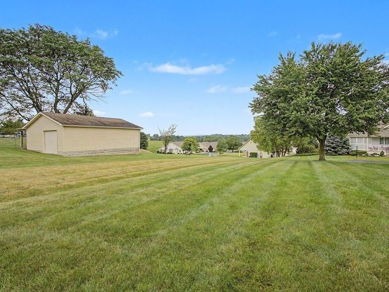 6 Fairway Drive , Mount Vernon, OH 43050 Photo 3