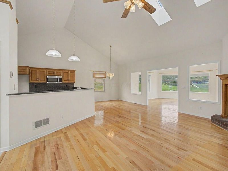 6 Fairway Drive , Mount Vernon, OH 43050 Photo 4