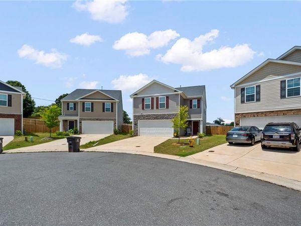 586 Tochi Court , Winston-Salem, NC 27105