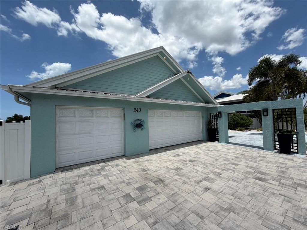243 Estrellita Dr, Fort Myers Beach, FL 33931 Photo