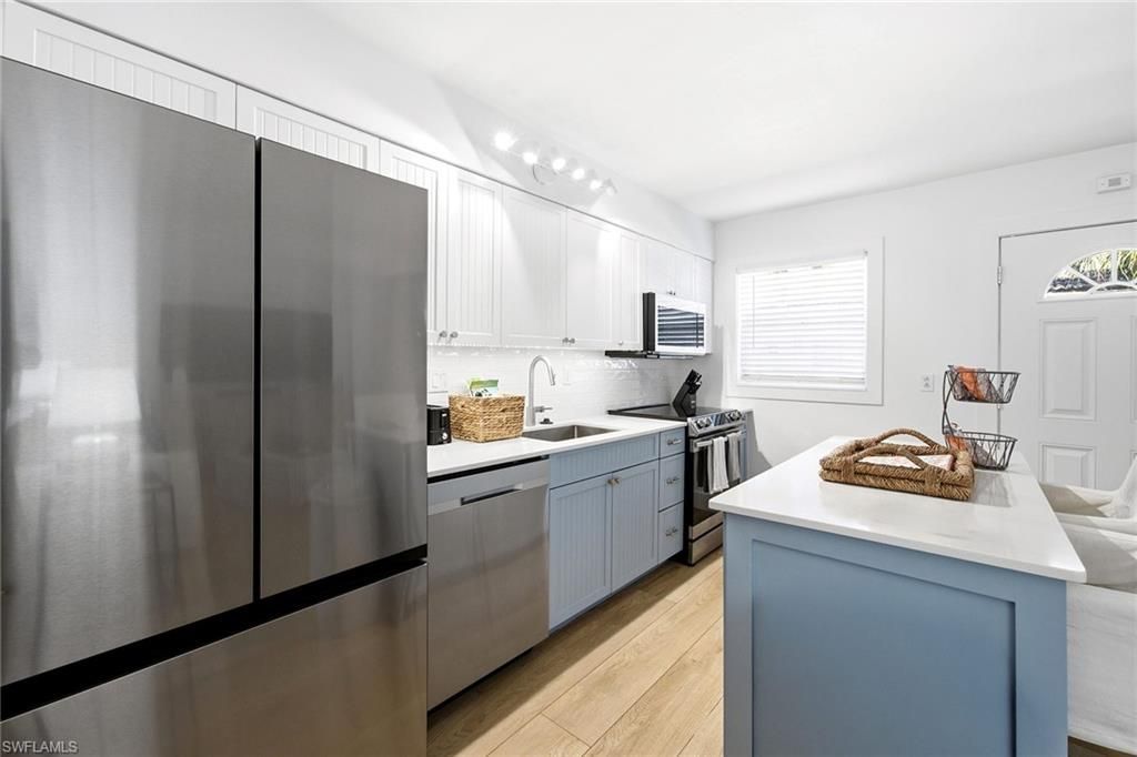 980 7th Ave S, Unit 204, Naples, FL 34102 Photo