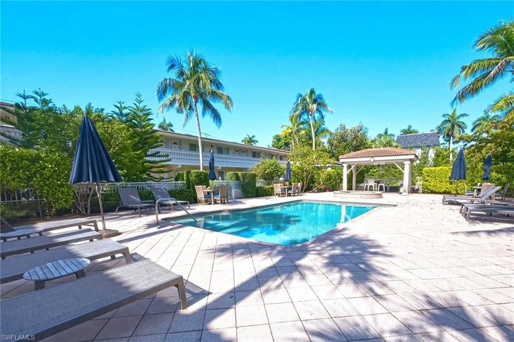 980 7th Ave S, Unit 204, Naples, FL 34102 Photo