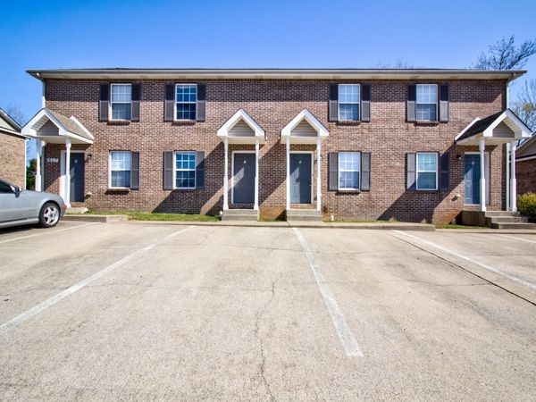 817 Oak Arbor Ct , Unit 3, Clarksville, TN 37040