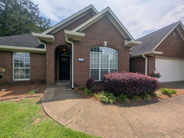 1519 Winter Valley Dr., Tupelo, MS 38801