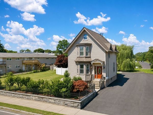 167 Center St, Ludlow, MA 01056