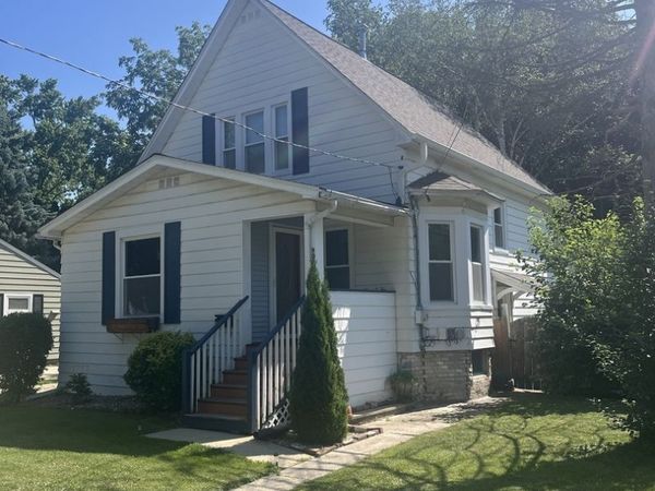 902 N 12th Street , DeKalb, IL 60115