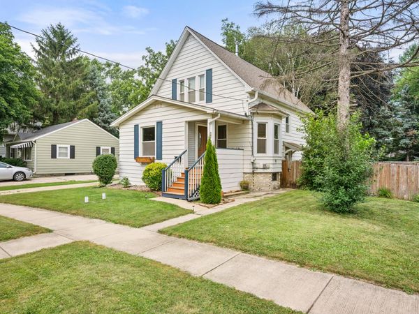 902 N 12th Street, DeKalb, IL 60115