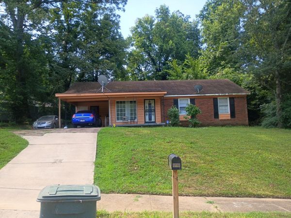 2093 BELOVER DR, Memphis, TN 38127