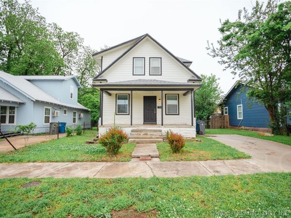 821 S Quaker Avenue , Tulsa, OK 74120