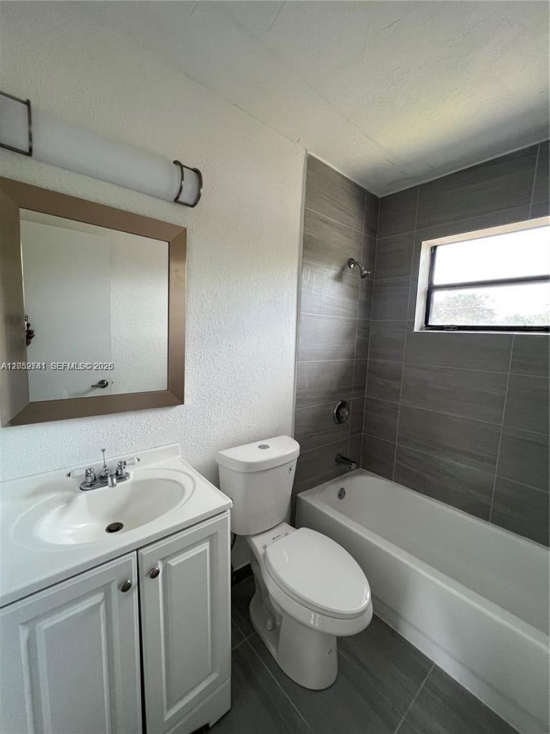 1286 NW 59th St , Miami, FL 33142 Photo
