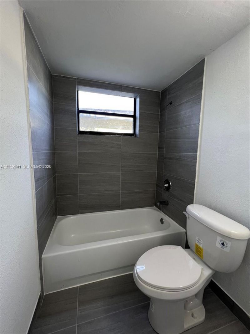 1286 NW 59th St , Miami, FL 33142 Photo