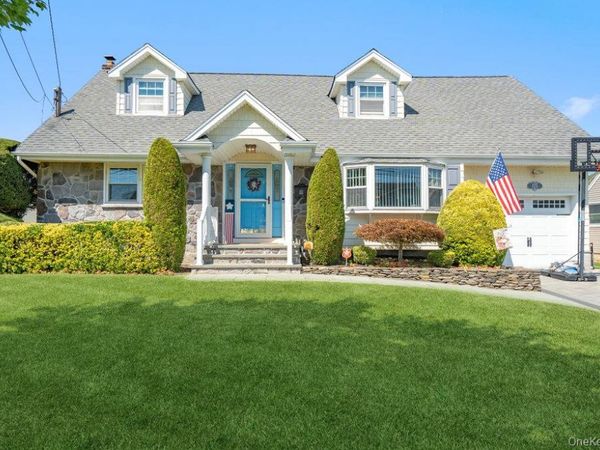 115 Lambert Avenue , Farmingdale, NY 11735