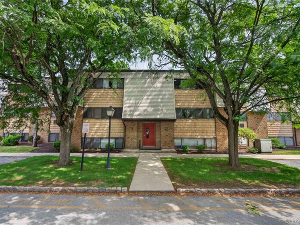 20 Pierces Road, Unit 30, Newburgh, NY 12550