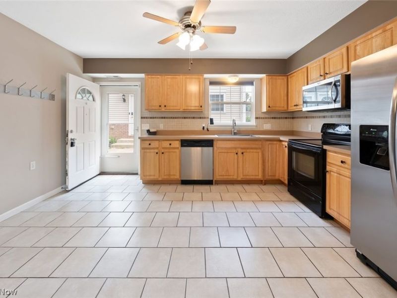 11531 Riverview Court, Unit 13, Parma Heights, OH 44130 Photo 13