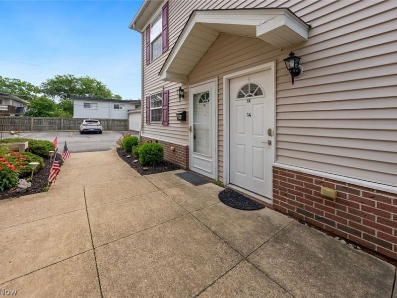 11531 Riverview Court, Unit 13, Parma Heights, OH 44130 Photo 2