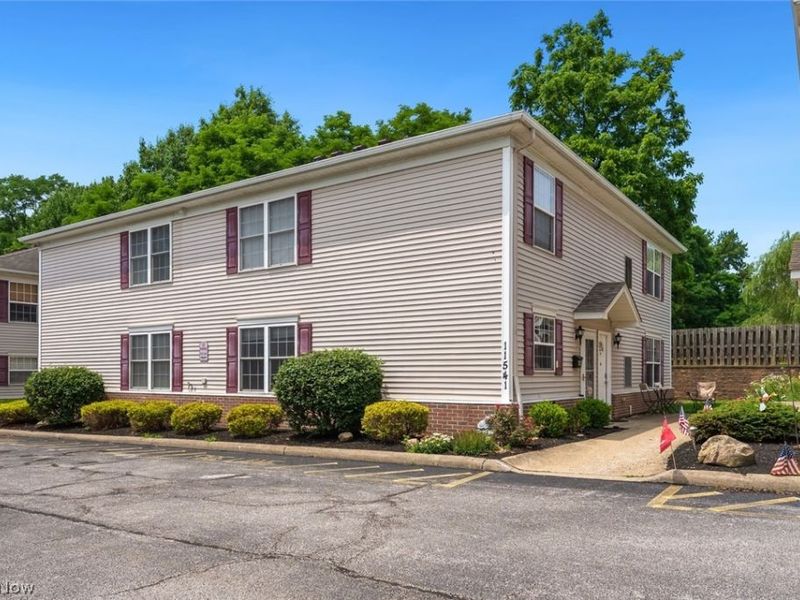 11531 Riverview Court, Unit 13, Parma Heights, OH 44130 Photo 3