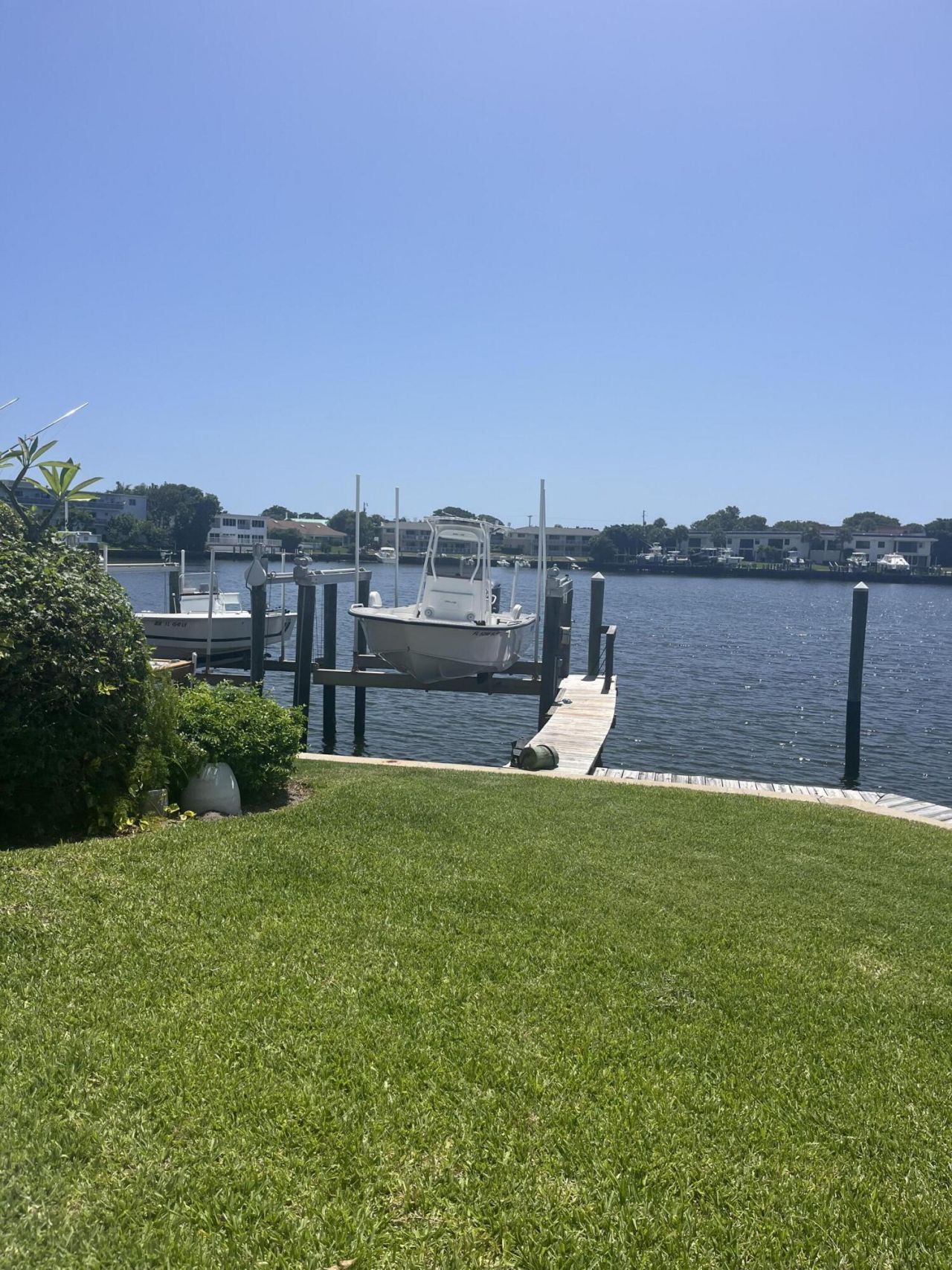 400 Northlake Court, Unit 204, North Palm Beach, FL 33408 Photo