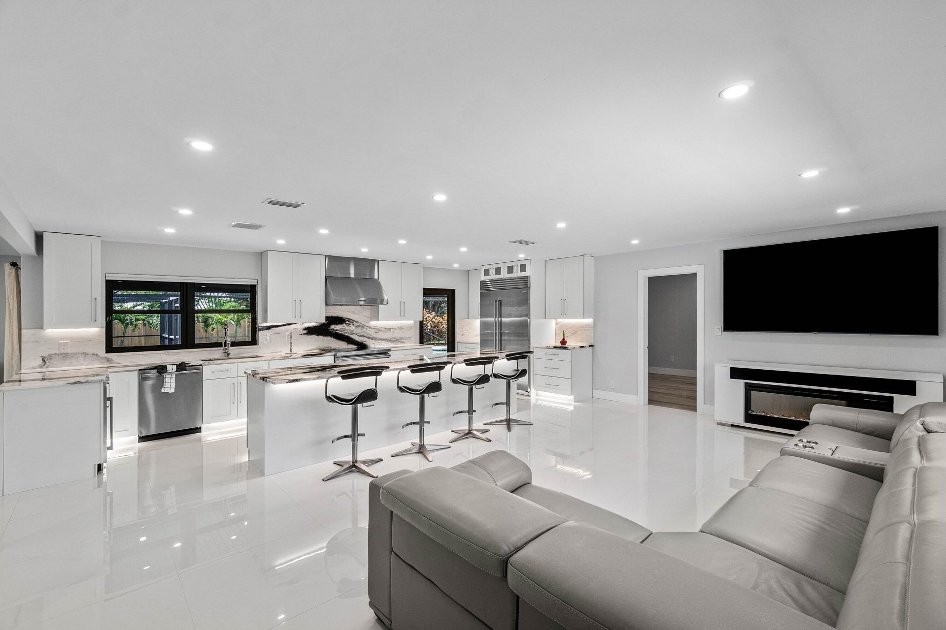 820 SW 16th Street, Boca Raton, FL 33486 Photo
